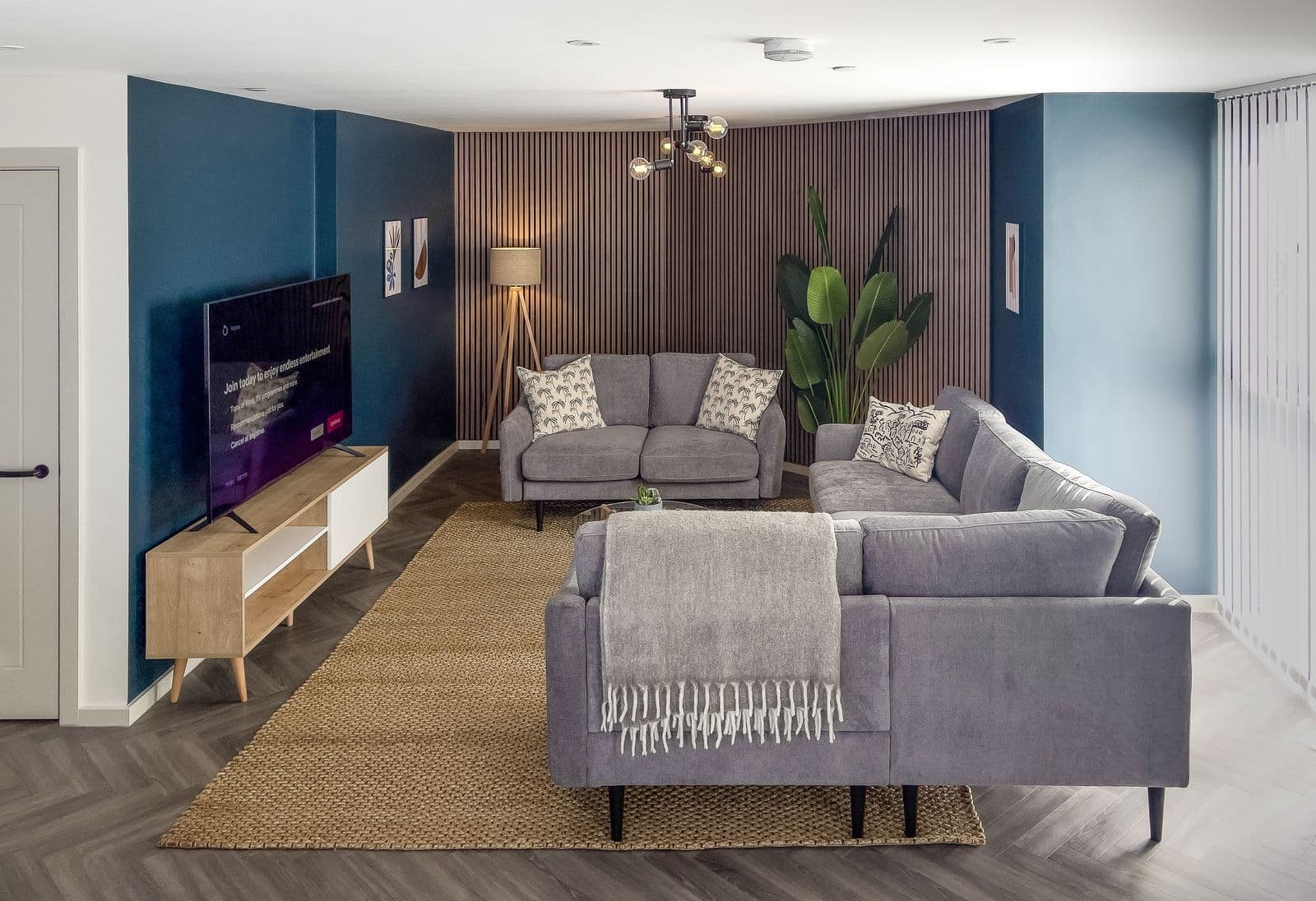 The Penthouse — photo 27 of 39